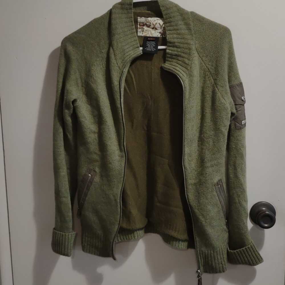 Roxy sweater